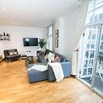 Unique Boutique 2 Bed With Balconies - Park Row