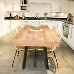 Unique Boutique 2 Bed With Balconies - Park Row Apartment