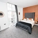 Unique Boutique 2 Bed With Balconies - Park Row