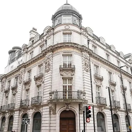 Unique Boutique 2 Bed Apt With Balconies - Central Park Row