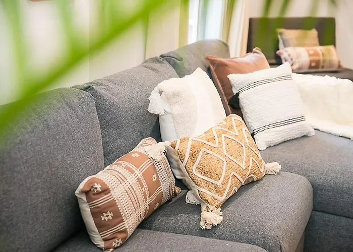 Unique Boutique 2 Bed Apt With Balconies - Central Park Row Apartamento