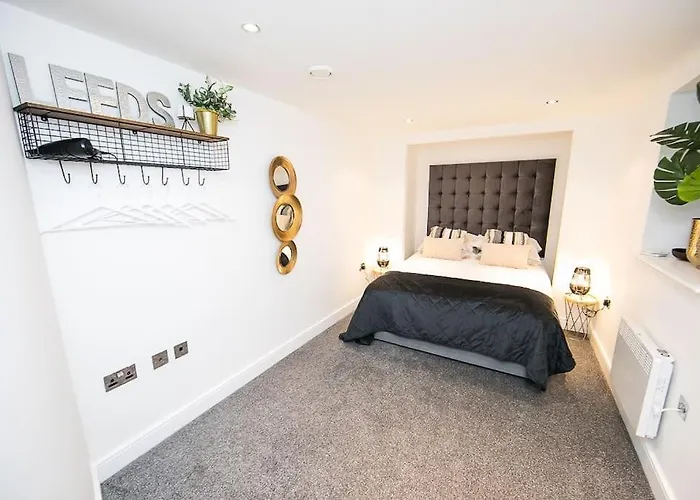 Unique Boutique 2 Bed Apt With Balconies - Central Park Row Apartamento