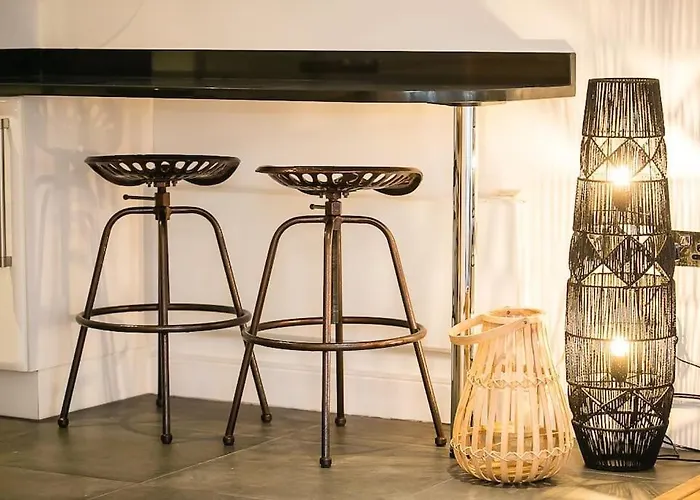 Unique Boutique 2 Bed Apt With Balconies - Central Park Row Apartamento *