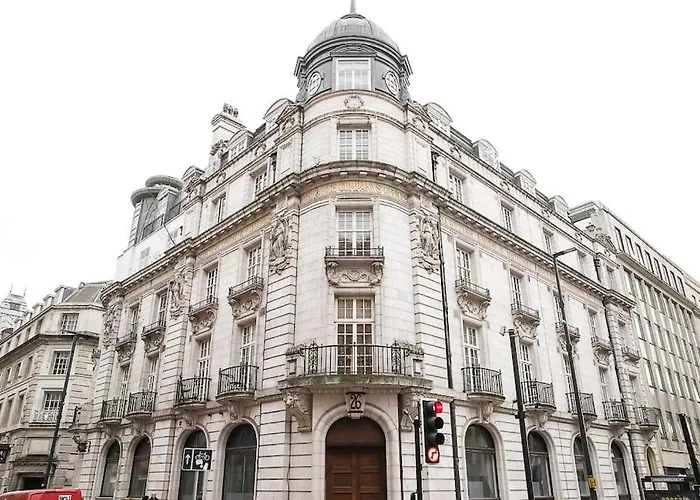 Unique Boutique 2 Bed Apt With Balconies - Central Park Row